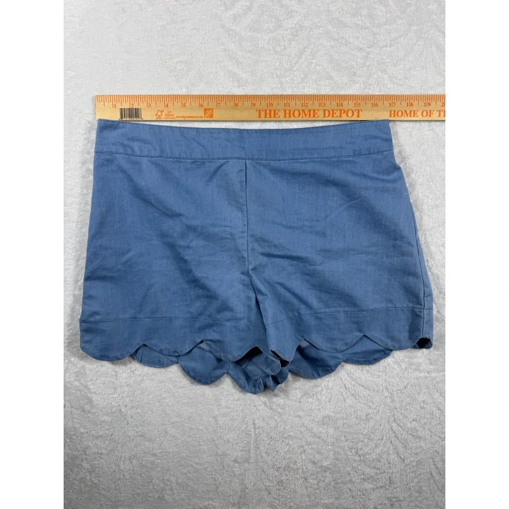 Mud Pie Womens Blue Scalloped Hem Chambray Shorts Size L Cotton Blend Flat Front